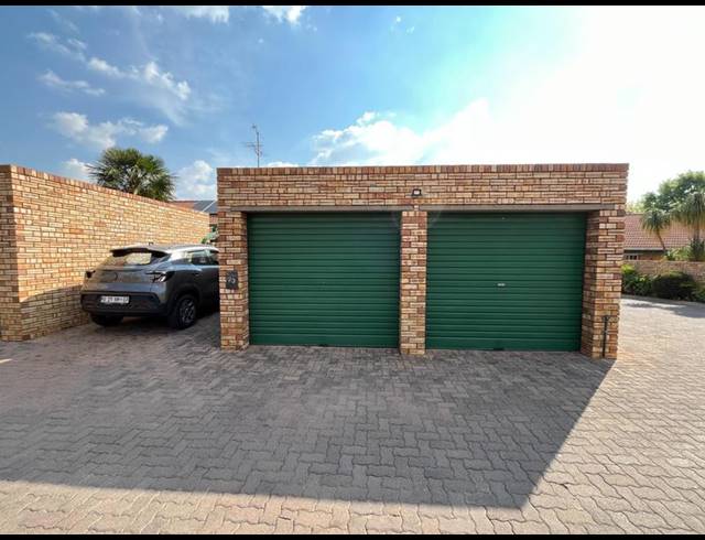 3 BEDROOM PROPERTY TO RENT IN GLEN MARAIS